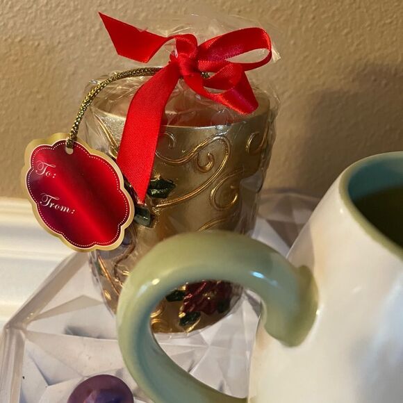 Snoopy Great Pumpkin Coffee Cup with Holiday Candles - Picture 5 of 14